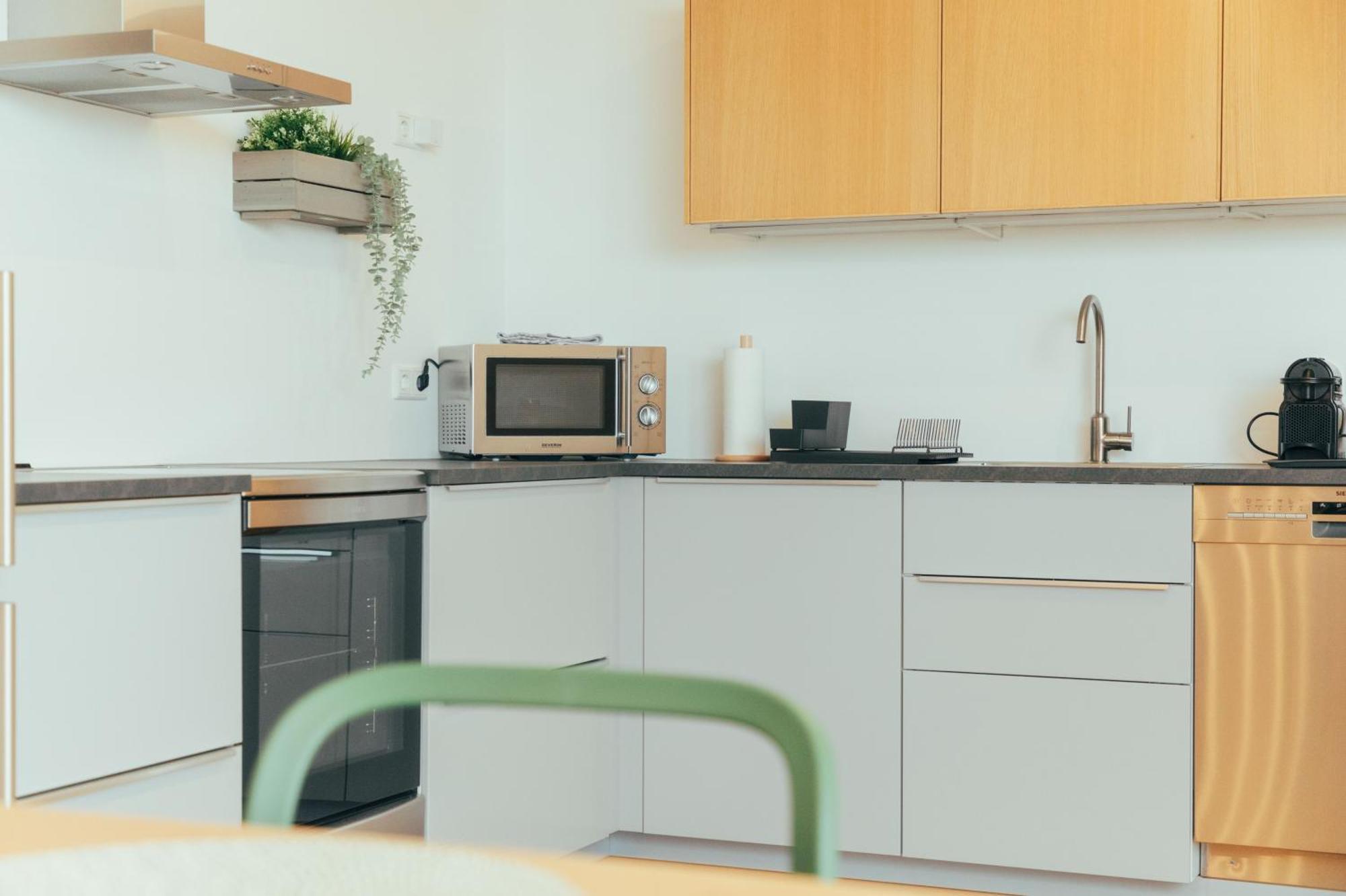 Large Apartments - Great For Groups - With Balcony Or Terrace Wien Exteriör bild