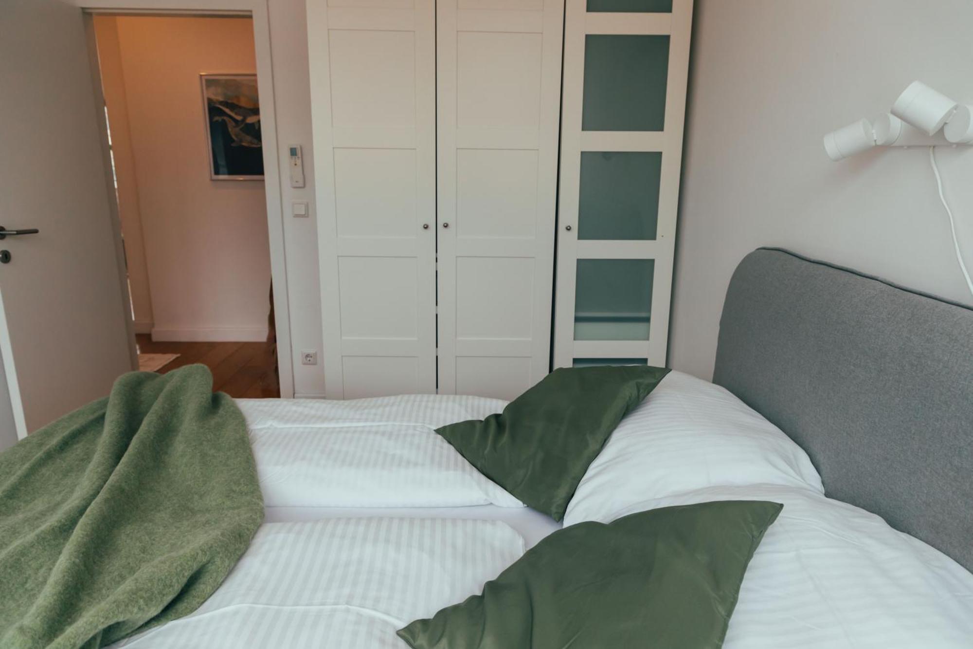 Large Apartments - Great For Groups - With Balcony Or Terrace Wien Exteriör bild